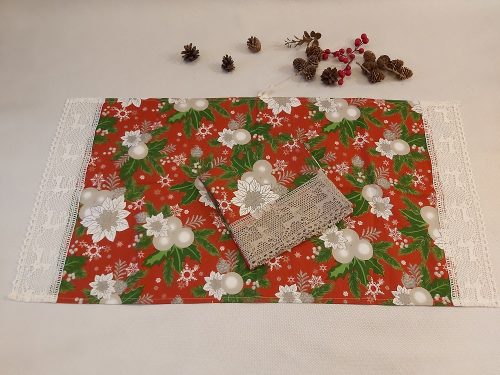 Komplekts: 2 gab lina/kokvilnas dvieļi 45cm x 85cm ar lina mežģīni (krāsa audumam: sarkana ar Ziemassvētku motīva rakstu, krāsa mežģīnei – balti un pelēki brieži). KOMPLEKTS IZDEVĪGĀK! - Image 3
