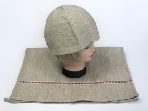 Komplekts: Lina dvielis 50x145cm ar bordo baltu tautisku lentu un pirts cepure